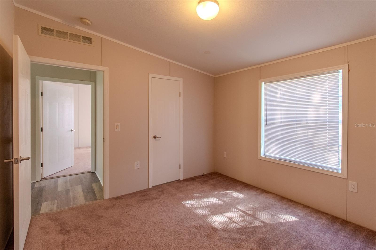 HORSE COUNTRY MDWS - Residential