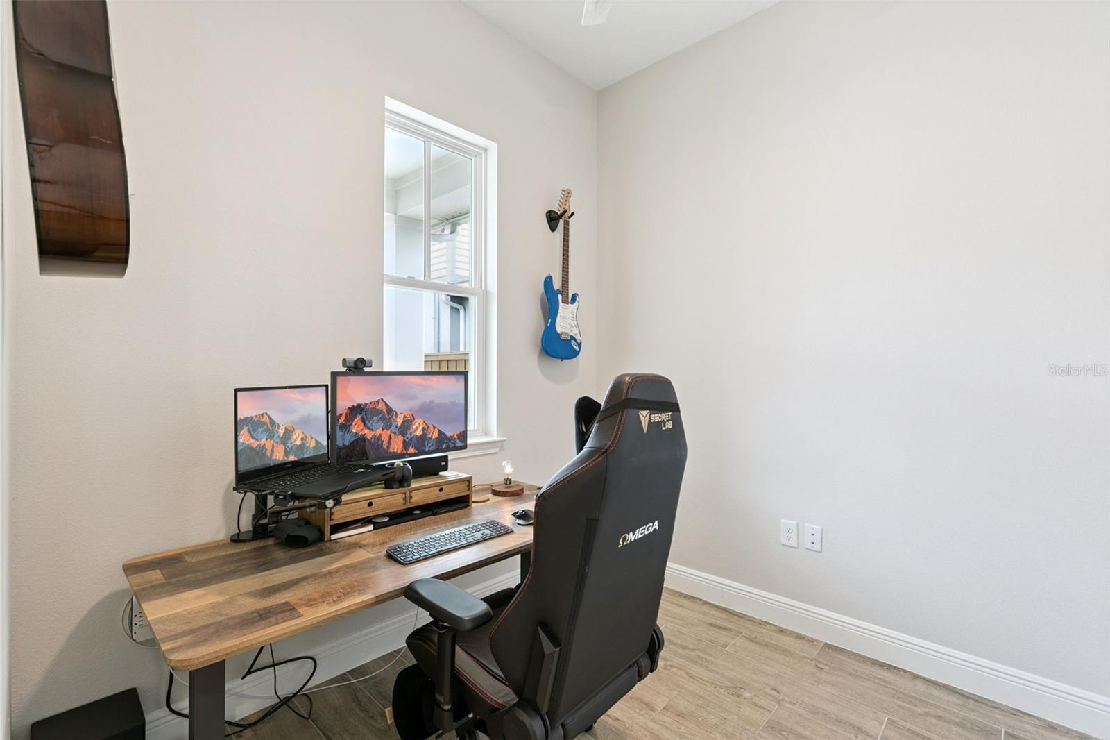 LAUREATE PARK PRCL N-3 PH 1 - Residential Lease