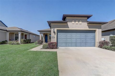 Photo of 9673 SW 63rd Loop, Ocala, FL 34481 (MLS # O6289321) Photo of 9673 SW 63rd Loop, Ocala, FL 34481 (MLS # O6289321)