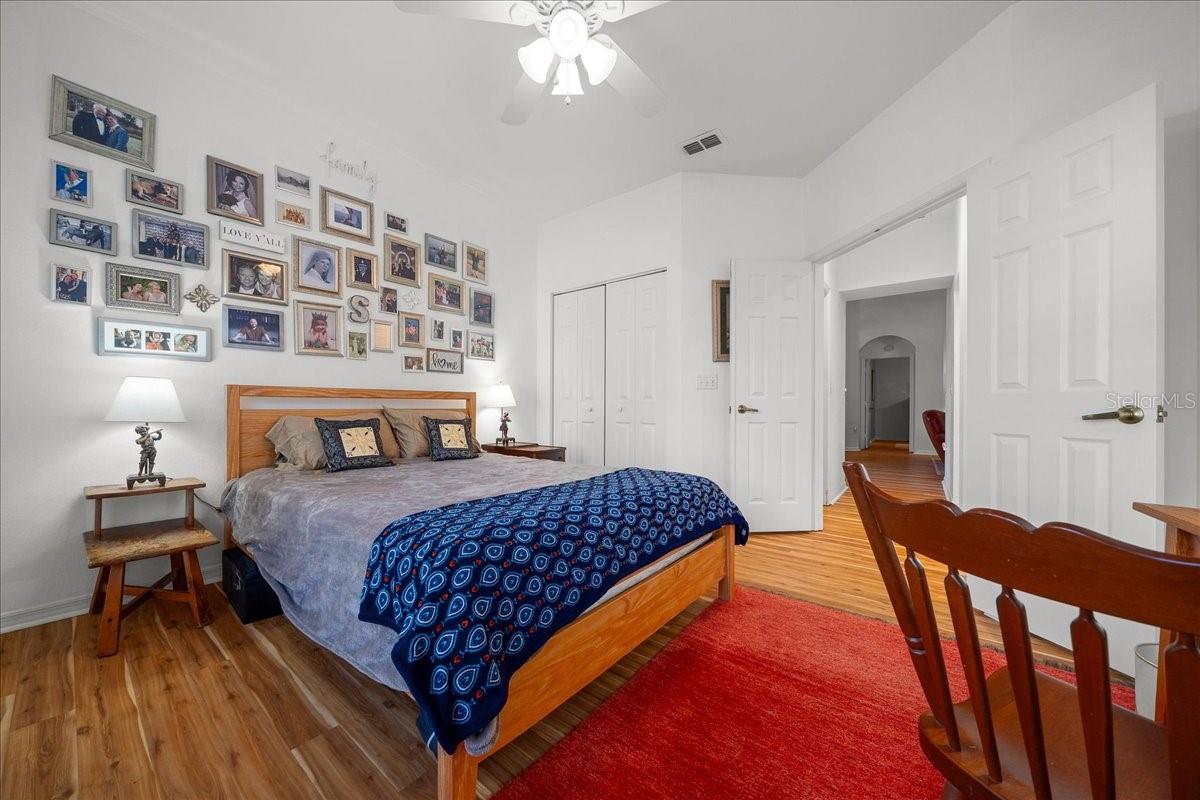 OAK RUN PARK VIEW - Residential