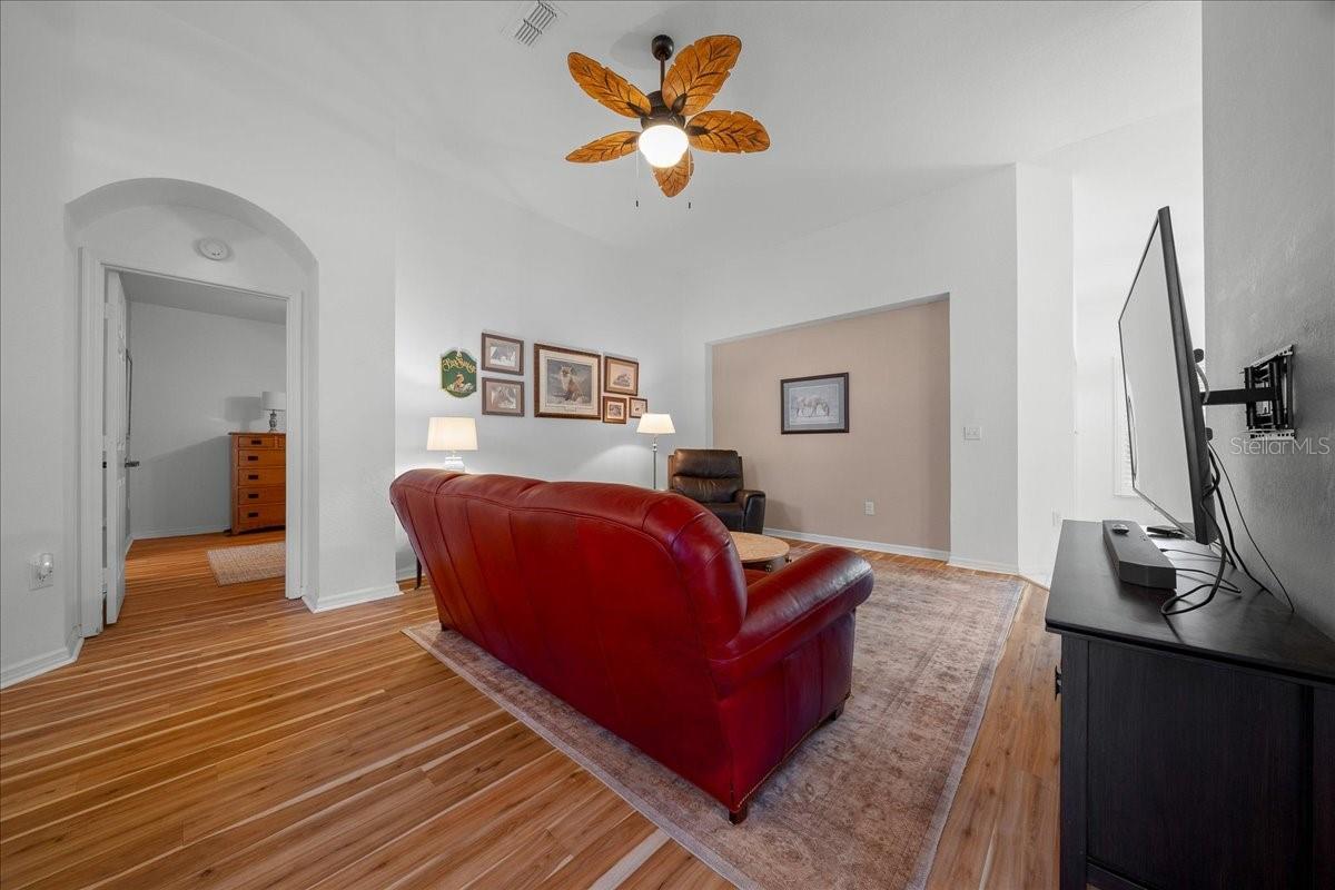 OAK RUN PARK VIEW - Residential