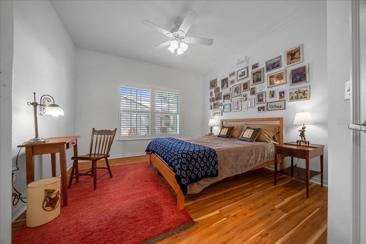 OAK RUN PARK VIEW - Residential