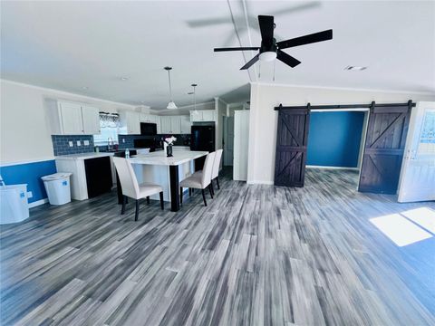 Tiny photo for 48 County Road 48, Yalaha, FL 34797 (MLS # G5110530)