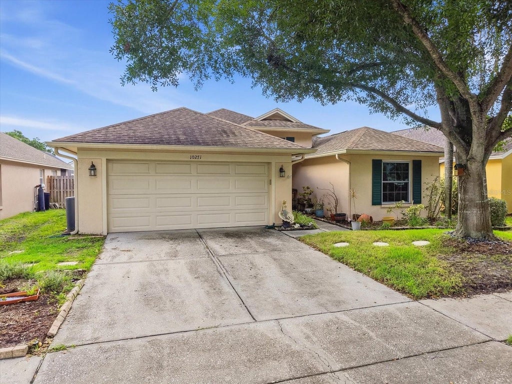 Photo of 10271 Oasis Palm Dr, Tampa, FL 33615 (MLS # TB8550929)