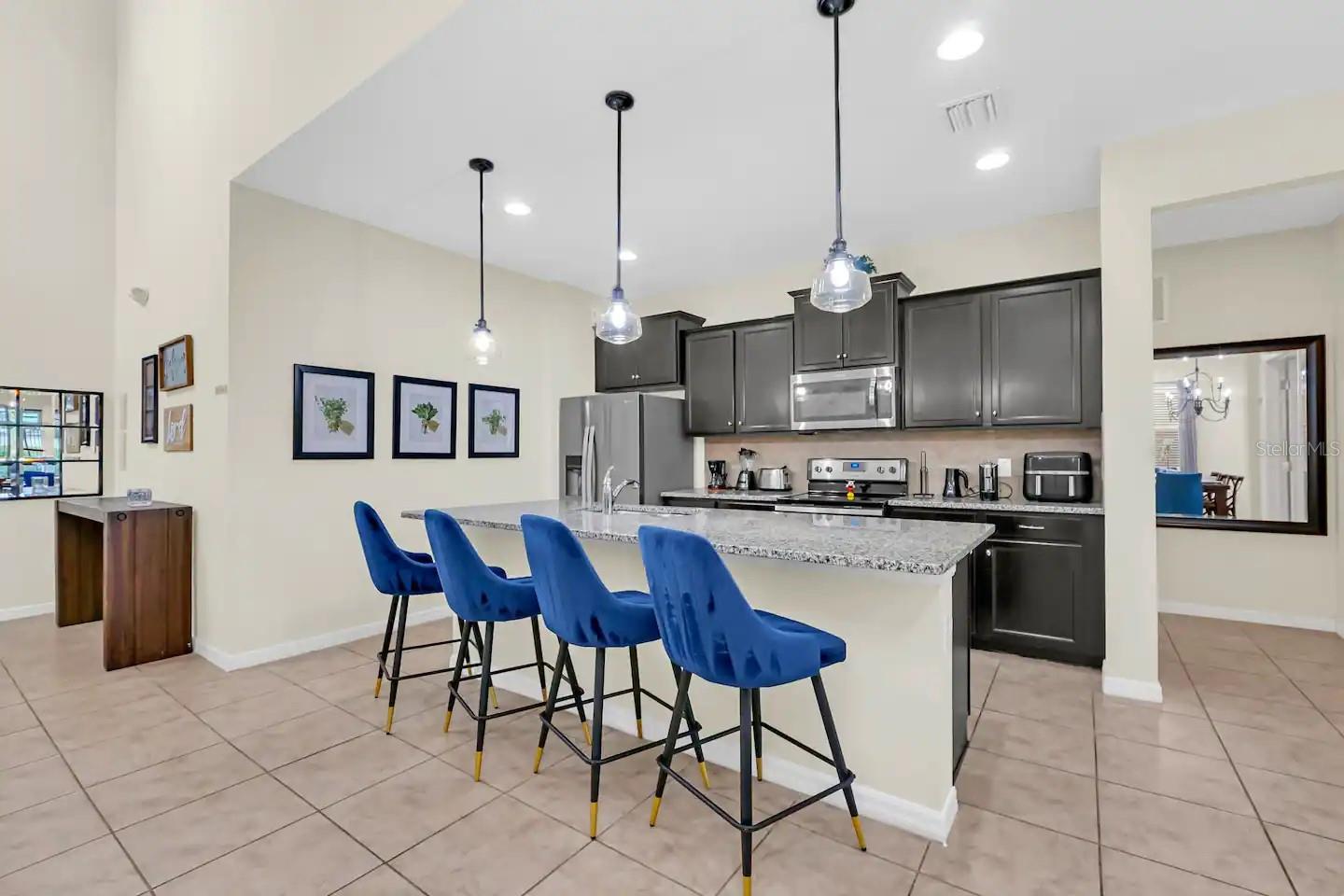 WINDSOR AT WESTSIDE PH 1 - Residential Lease