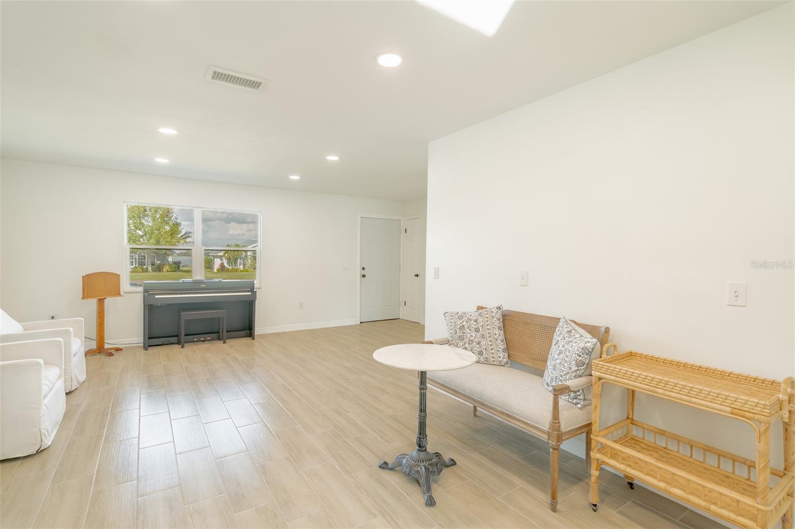 WEST CANNON TERRACE PB 66 PG 7 - Residential Income