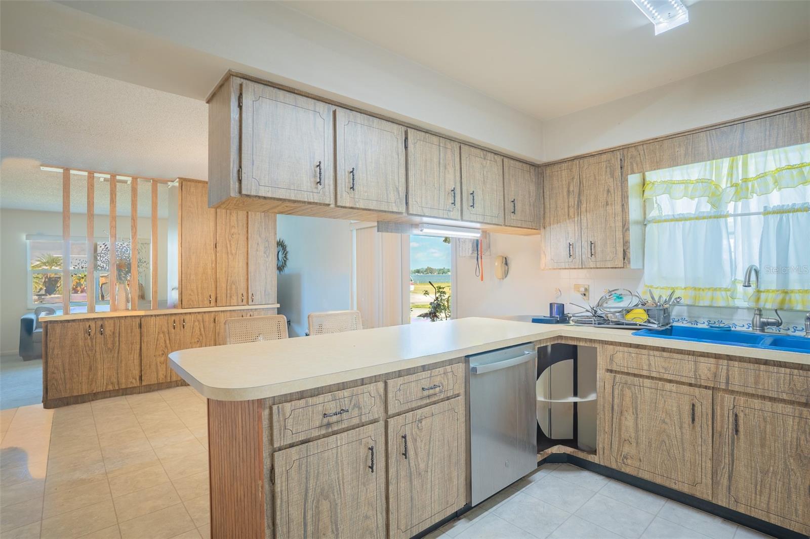 WEST CANNON TERRACE PB 66 PG 7 - Residential Income