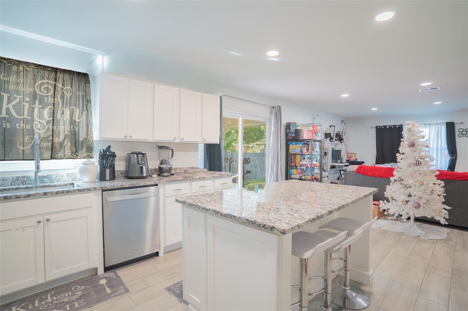 WEST CANNON TERRACE PB 66 PG 7 - Residential Income