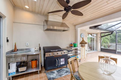 Tiny photo for 900 N Citrus Avenue, Howey In The Hills, FL 34737 (MLS # O6415895)
