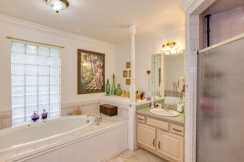 Tiny photo for 900 N Citrus Avenue, Howey In The Hills, FL 34737 (MLS # O6415895)