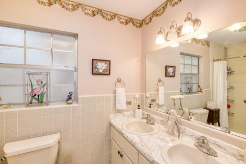 Tiny photo for 900 N Citrus Avenue, Howey In The Hills, FL 34737 (MLS # O6415895)