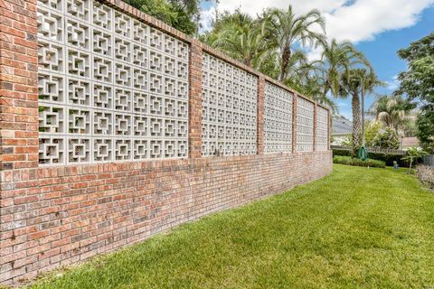 Tiny photo for 900 N Citrus Avenue, Howey In The Hills, FL 34737 (MLS # O6415895)