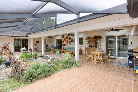 Tiny photo for 900 N Citrus Avenue, Howey In The Hills, FL 34737 (MLS # O6415895)