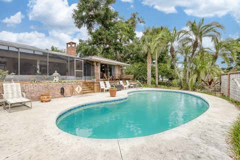 Tiny photo for 900 N Citrus Avenue, Howey In The Hills, FL 34737 (MLS # O6415895)