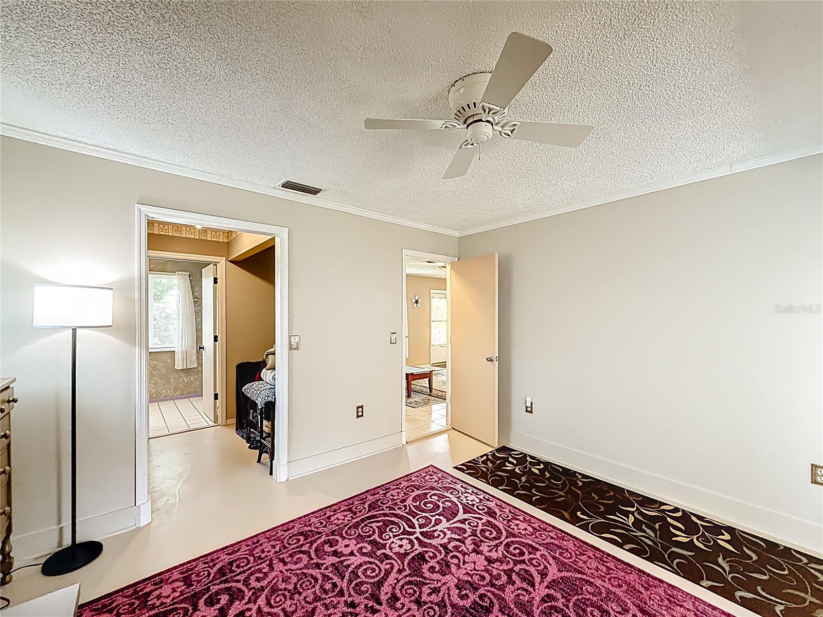 SOUTH VENICE - Residential