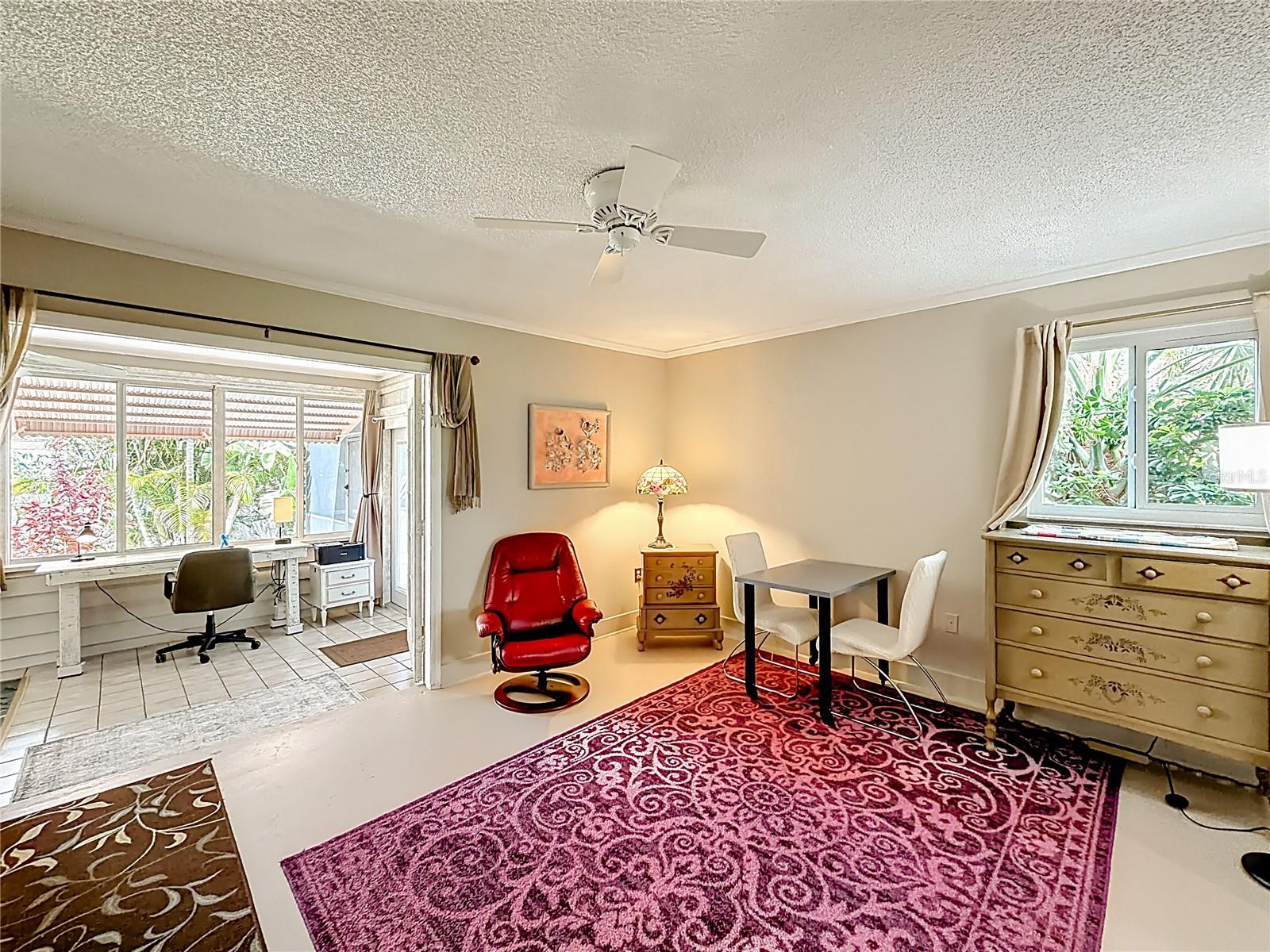 SOUTH VENICE - Residential