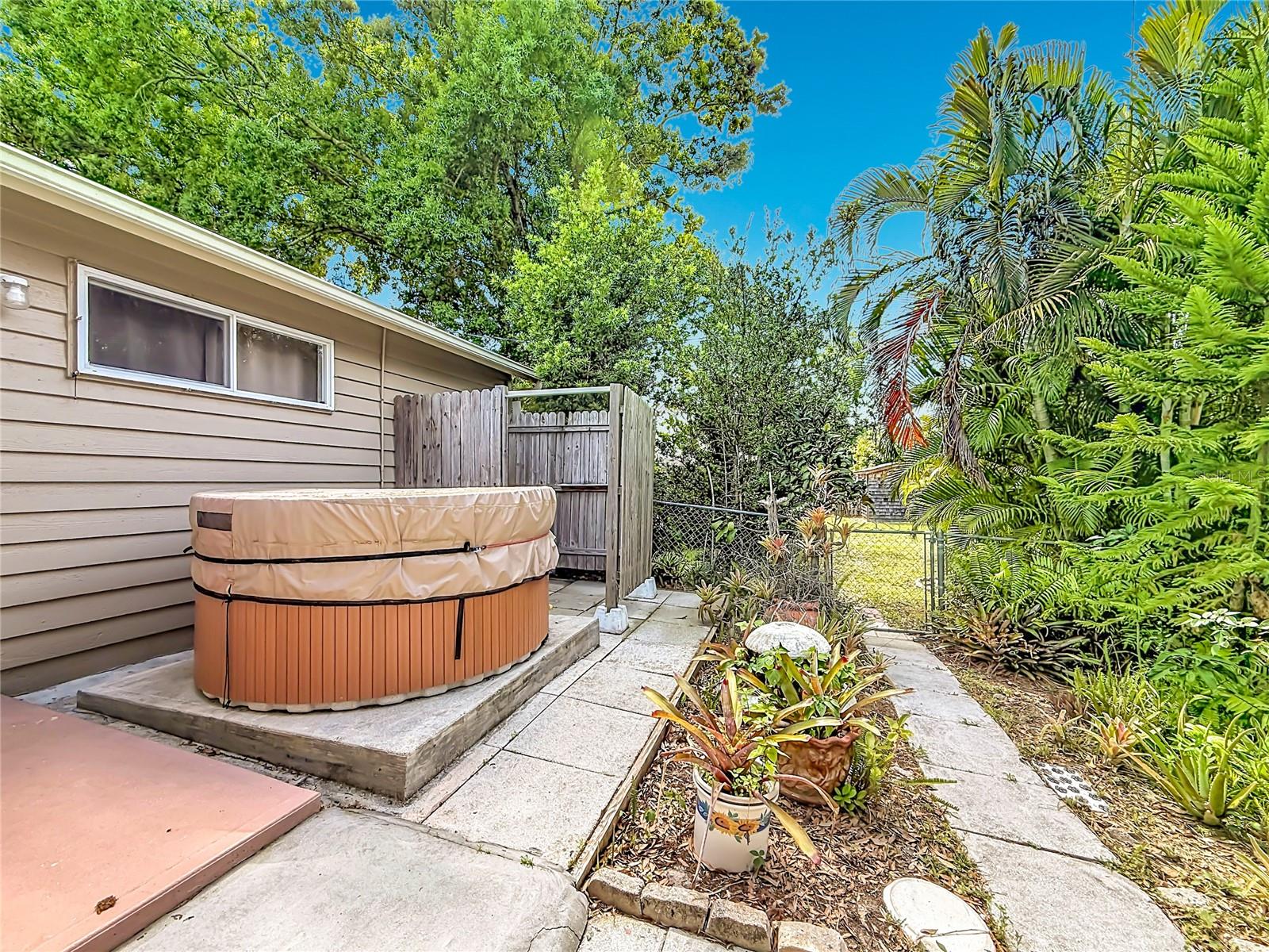 SOUTH VENICE - Residential