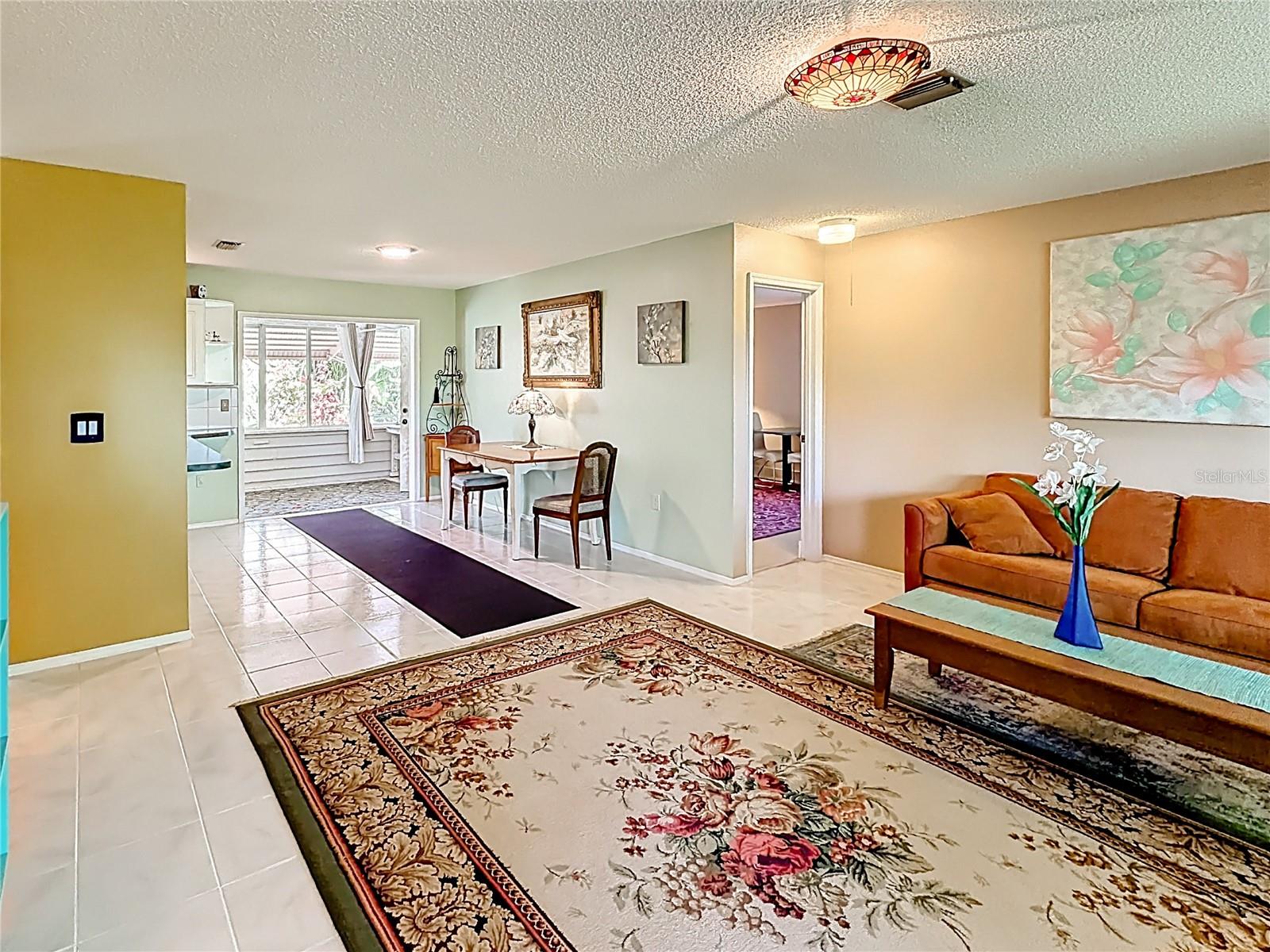 SOUTH VENICE - Residential