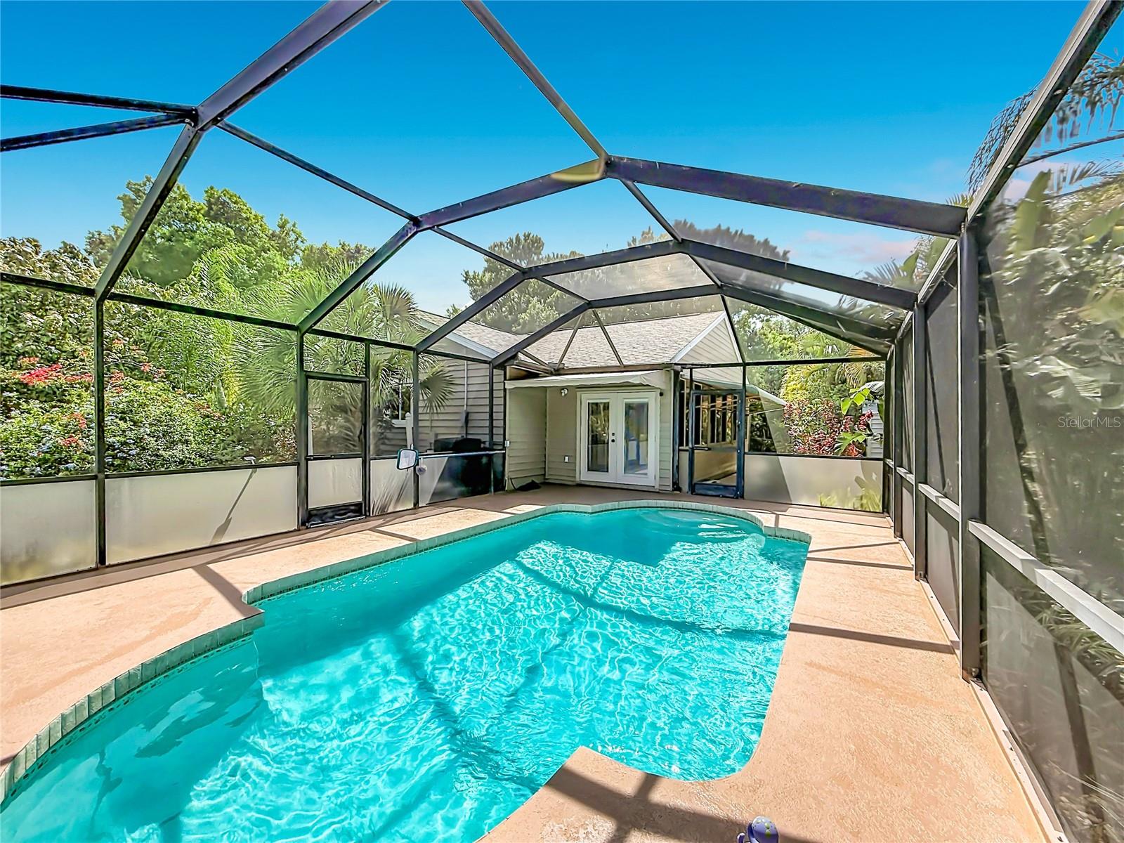 SOUTH VENICE - Residential