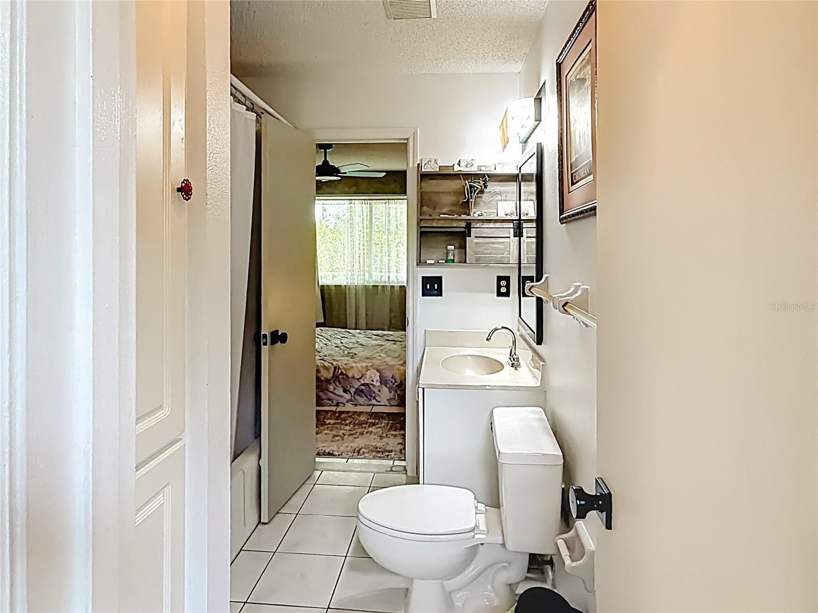 SOUTH VENICE - Residential