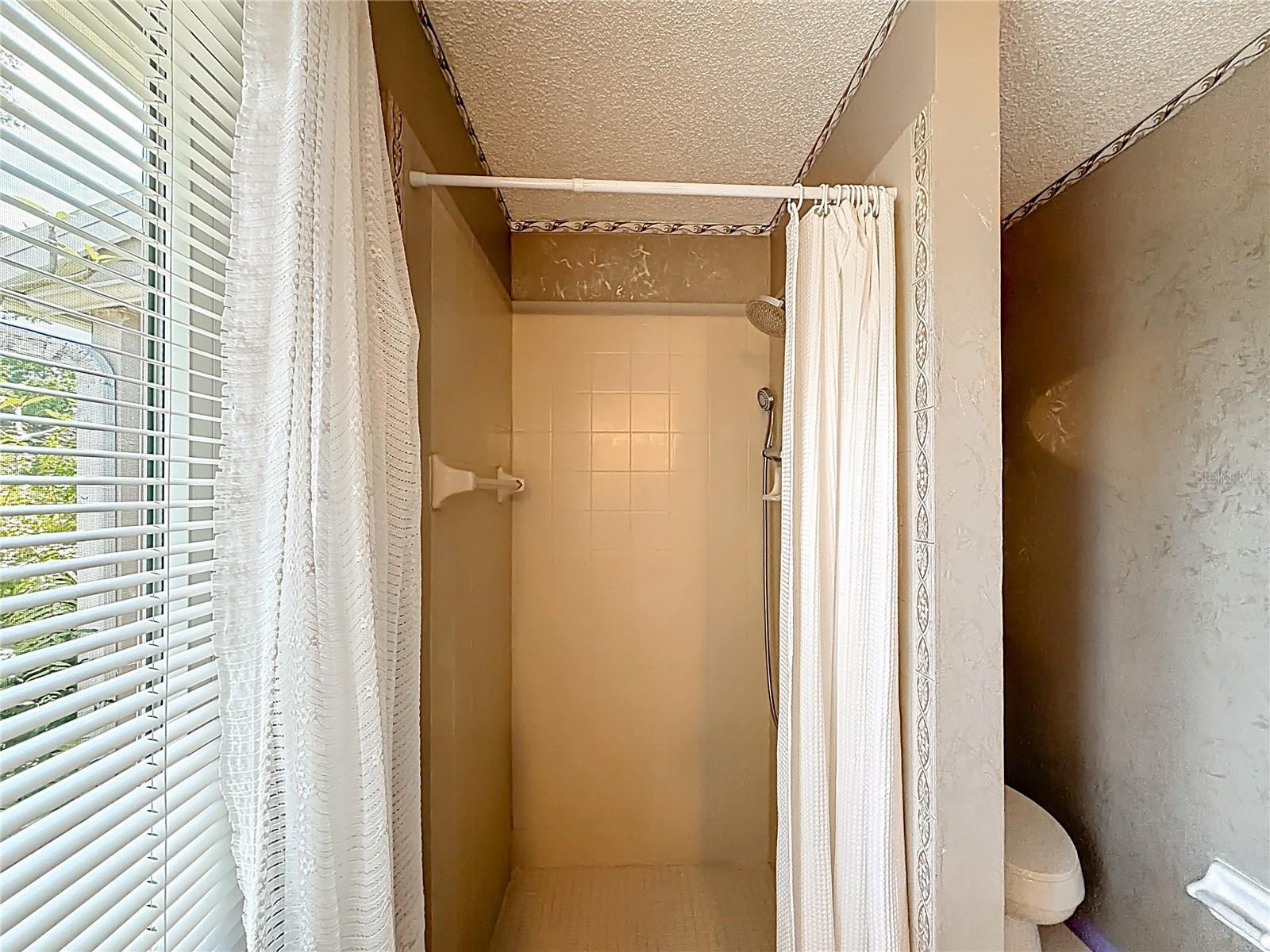 SOUTH VENICE - Residential