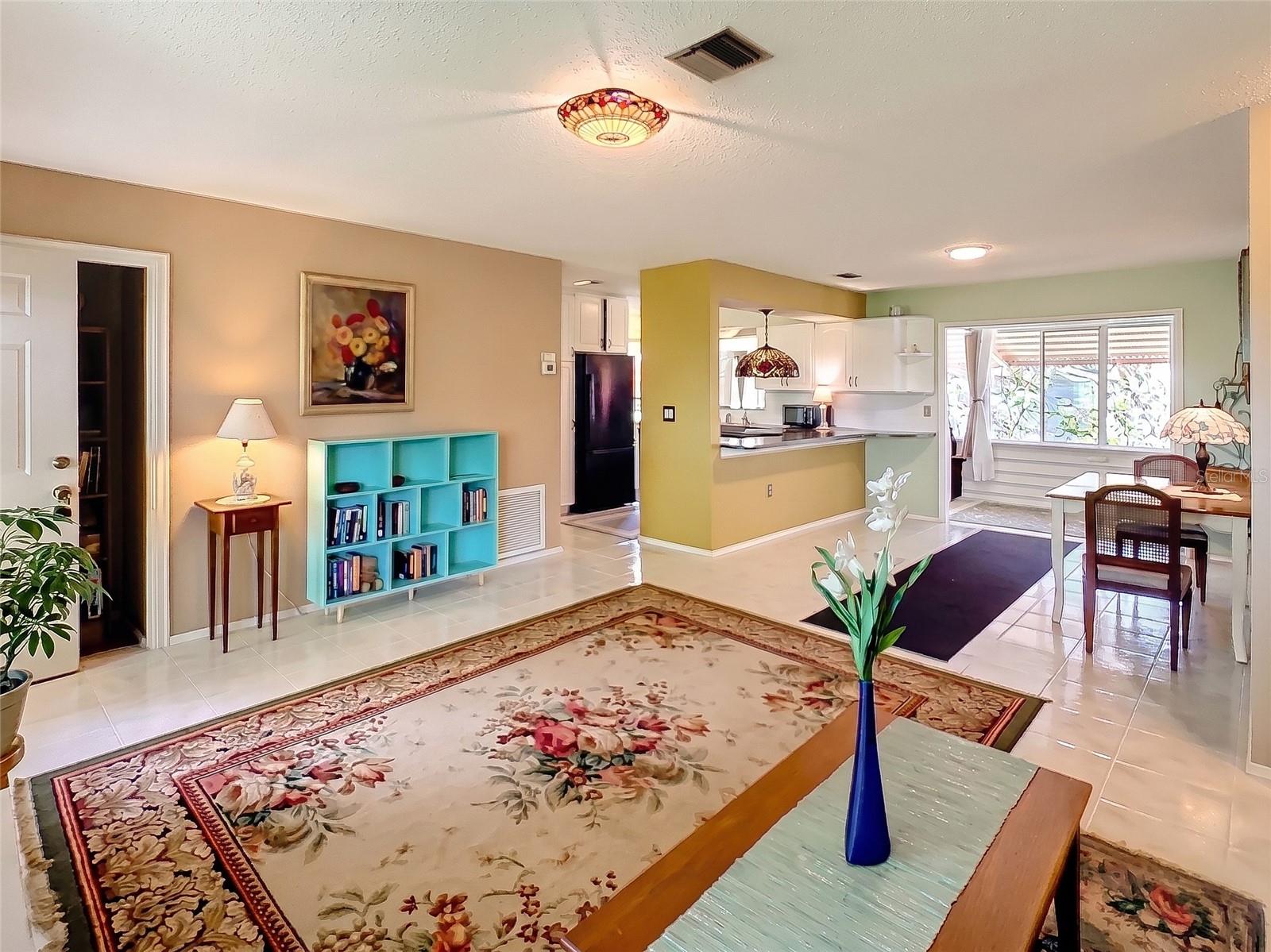 SOUTH VENICE - Residential