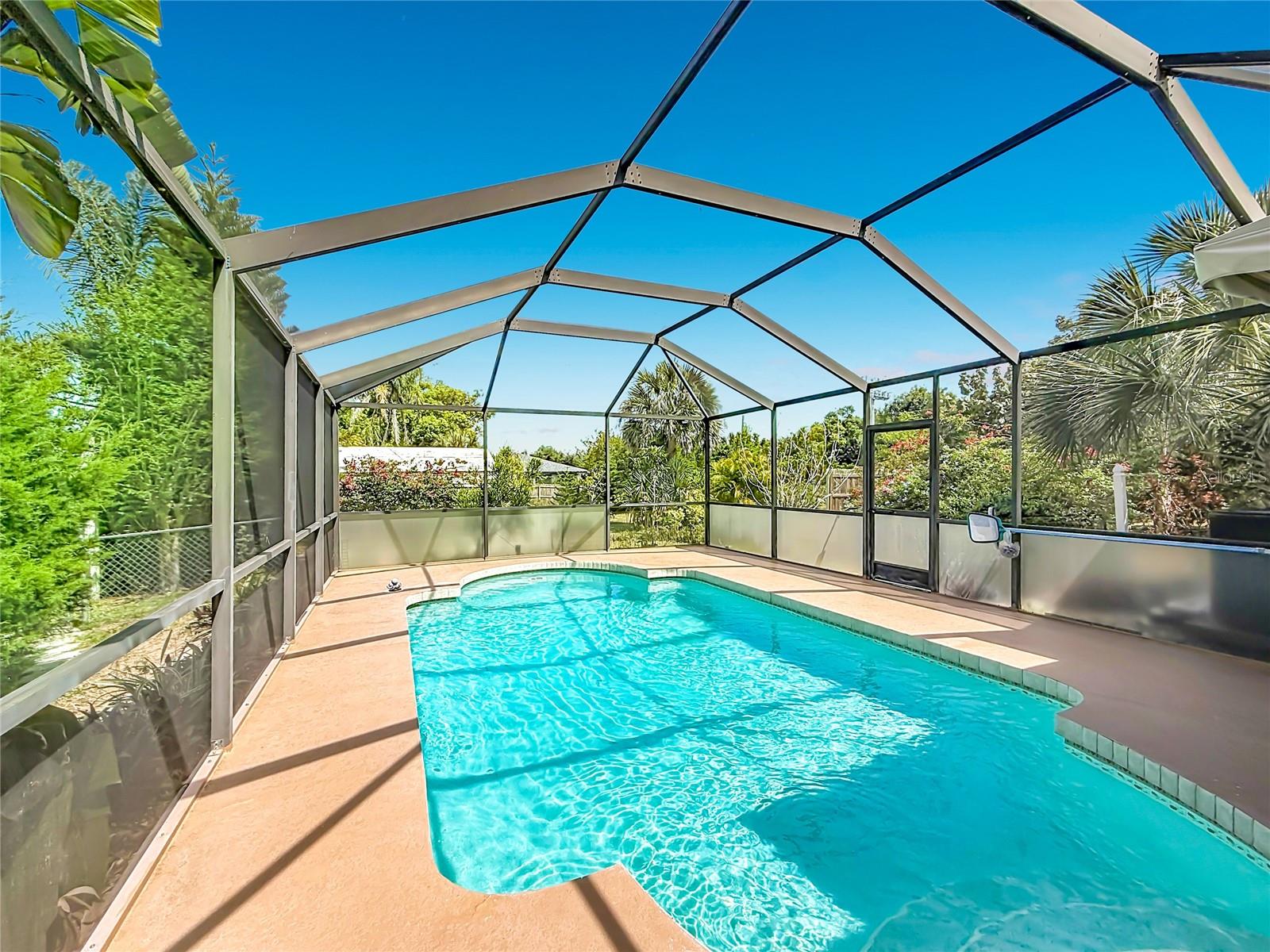 SOUTH VENICE - Residential