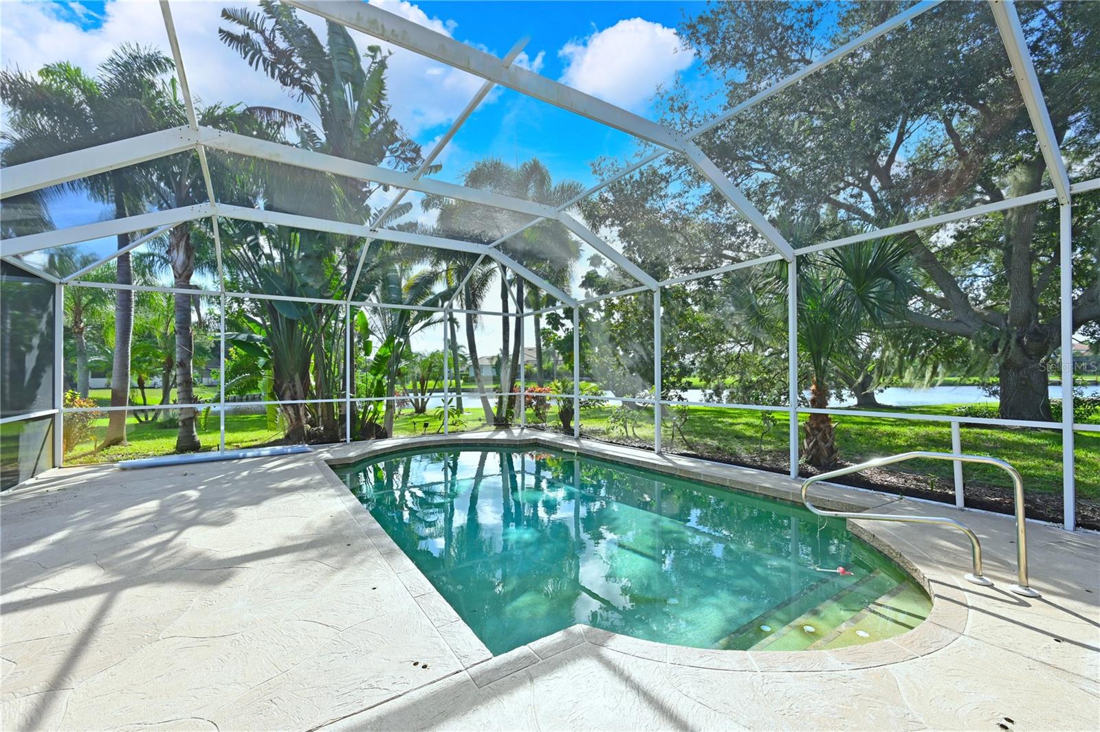 6195 9TH AVENUE CIRCLE NE, BRADENTON, FL, 34212 3 6195 9TH AVENUE CIRCLE NE