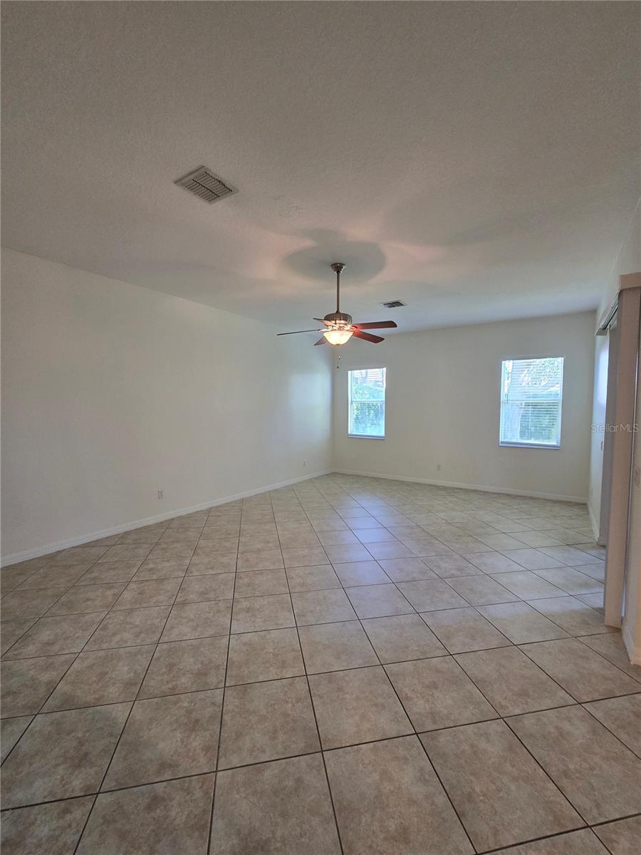 PROVIDENCE PH 01 50 03 - Residential Lease