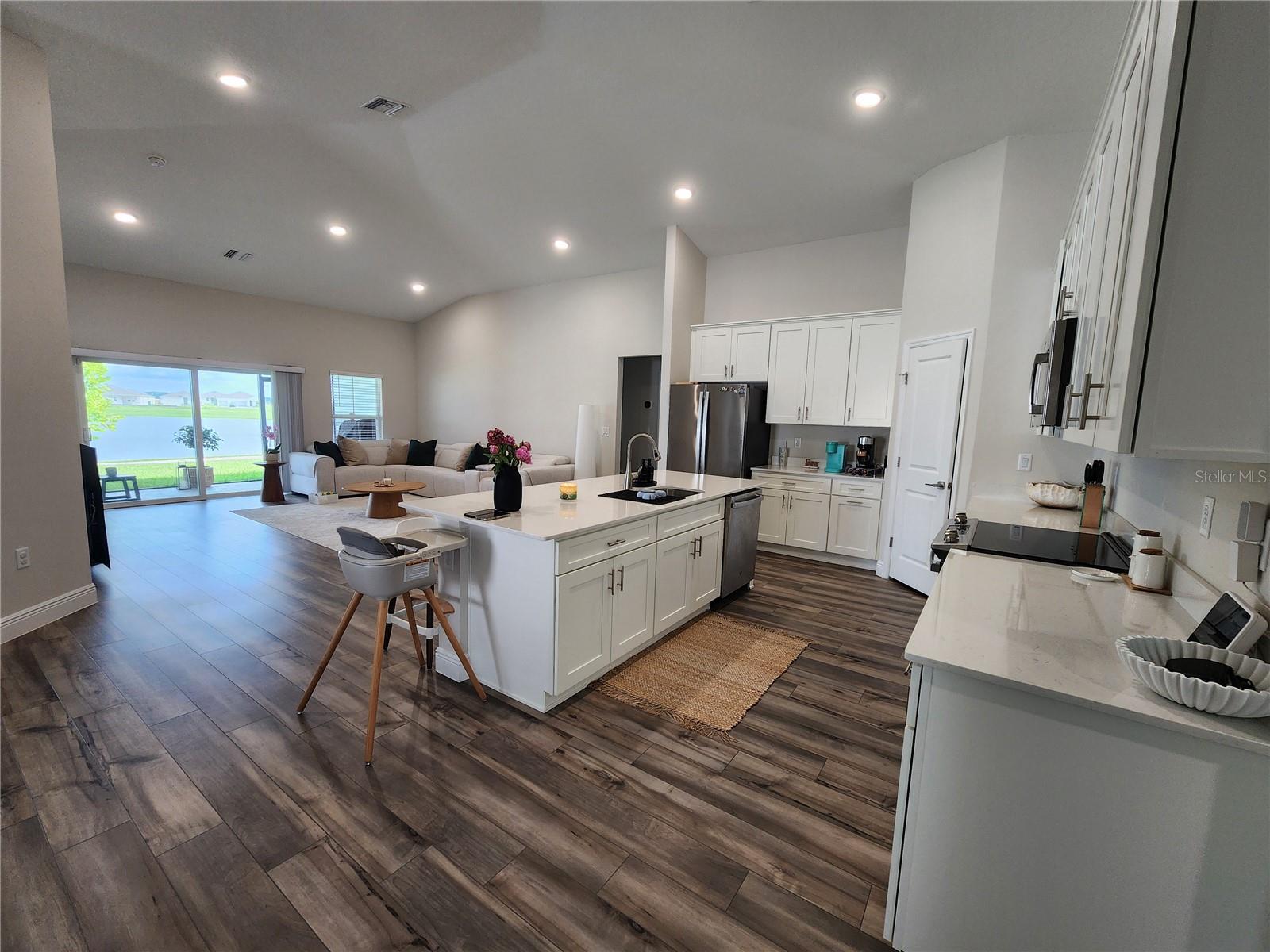 HARMONY/LK ELOISE PH 1 - Residential Lease