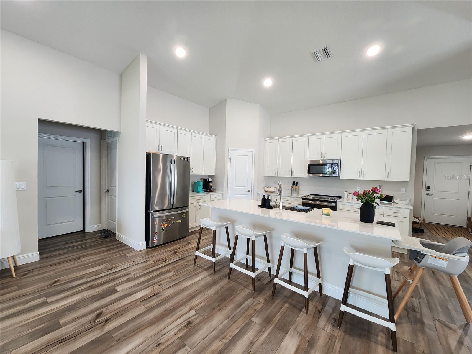 HARMONY/LK ELOISE PH 1 - Residential Lease