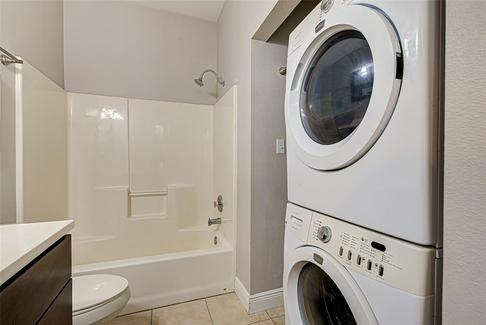 VENICE GROVES - Residential