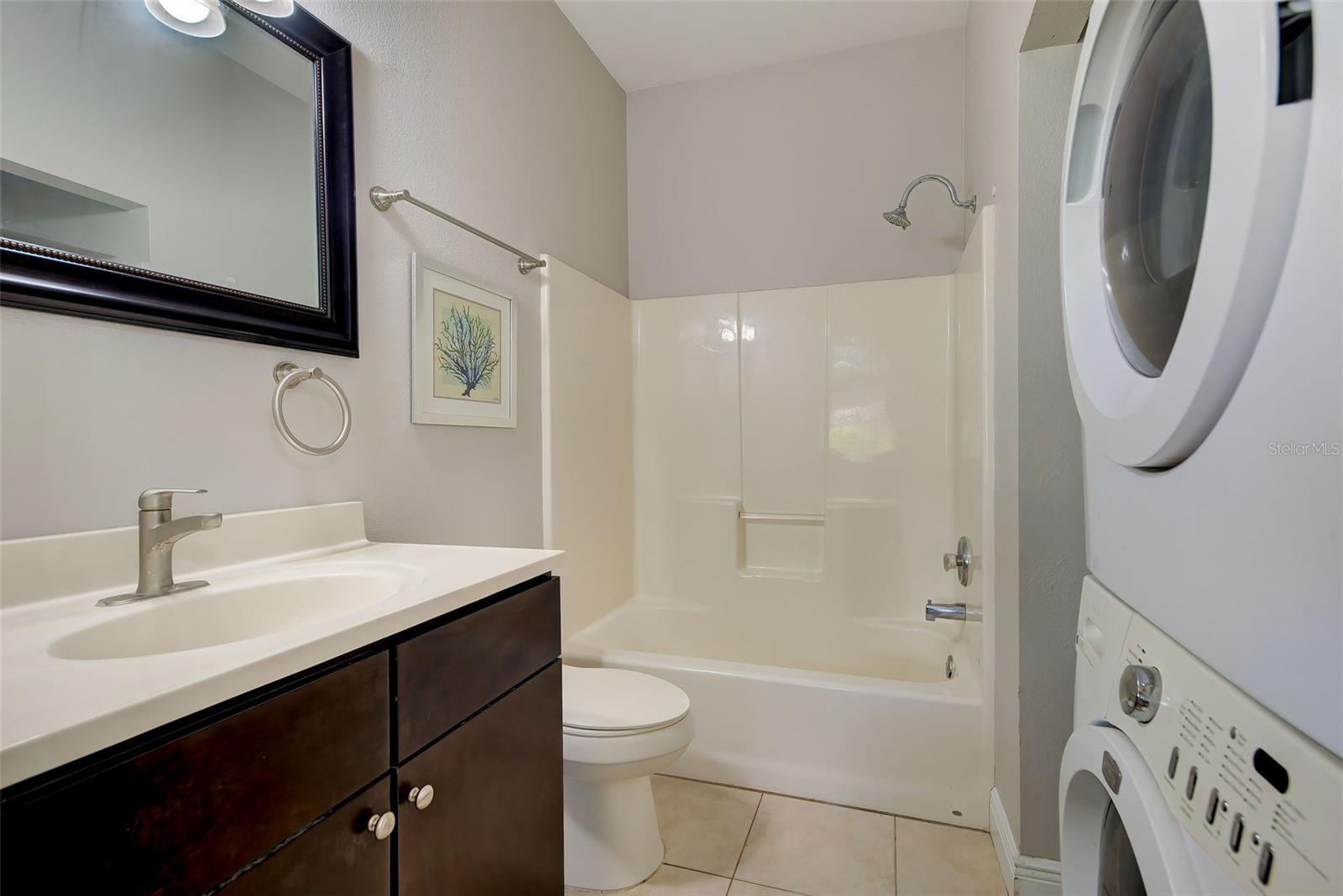 VENICE GROVES - Residential