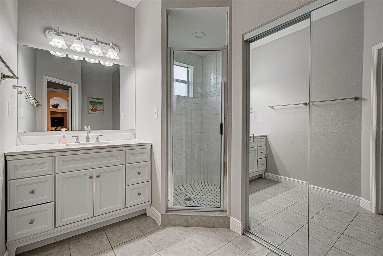 VENICE GROVES - Residential