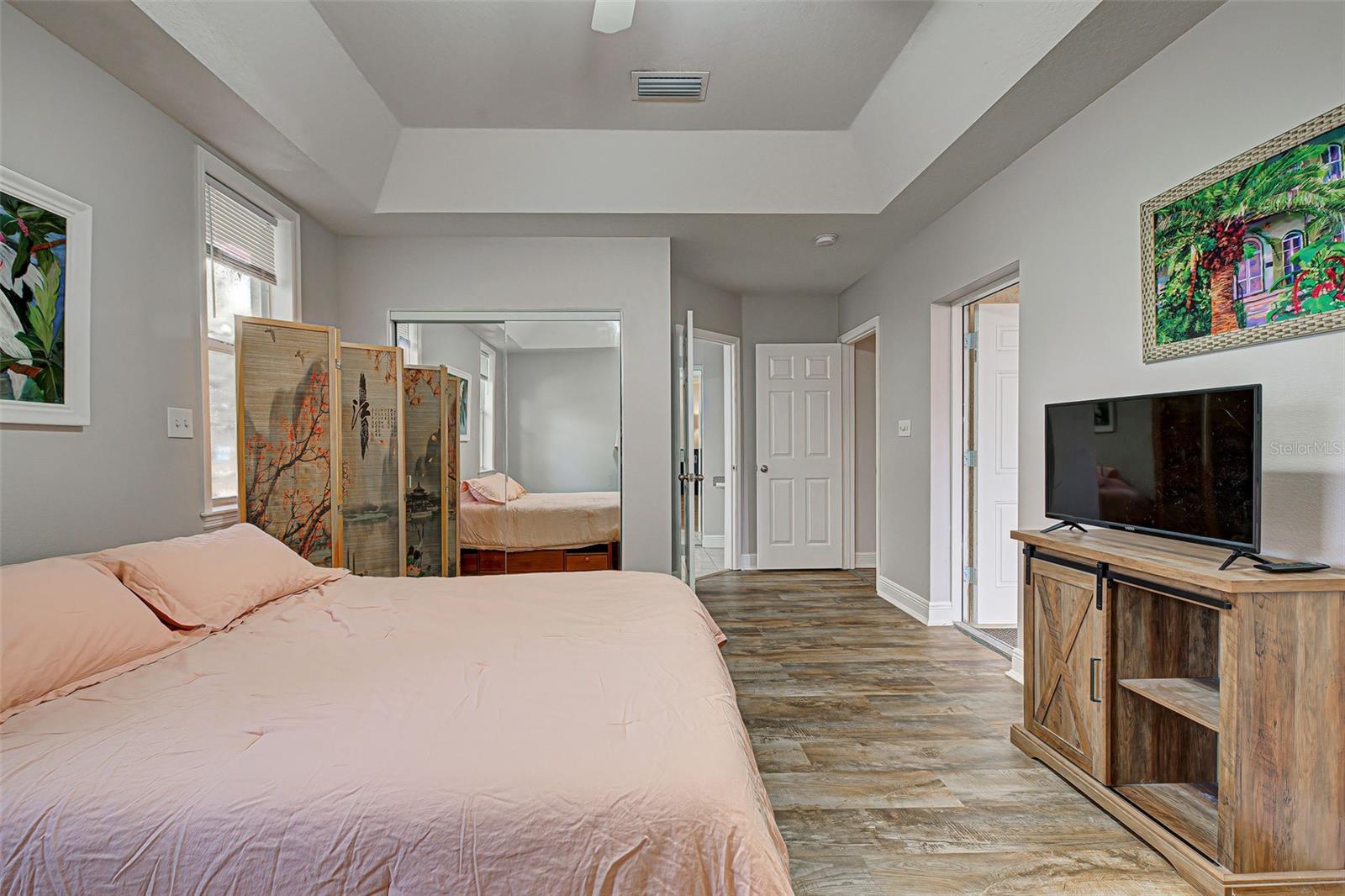 VENICE GROVES - Residential