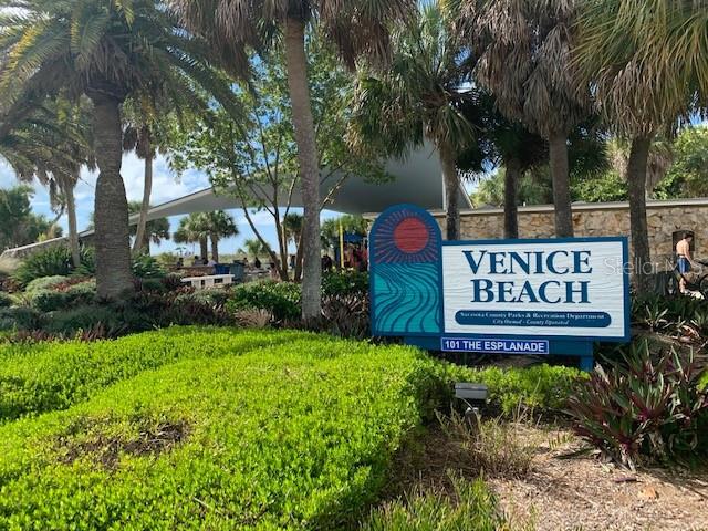VENICE GROVES - Residential