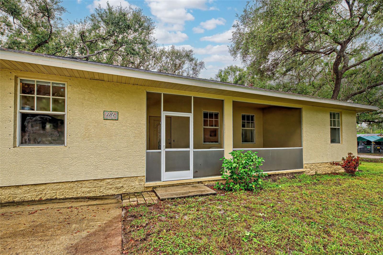 VENICE GROVES - Residential