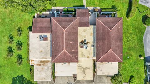 A home in LAKELAND