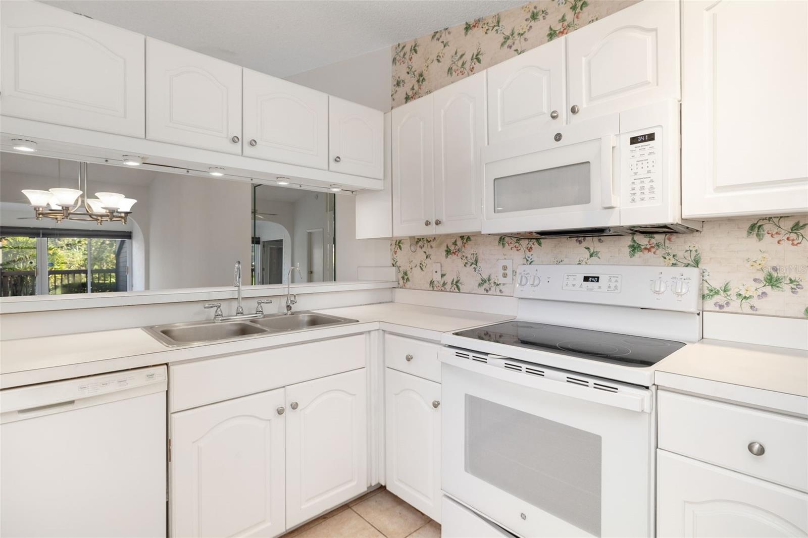 FORTY-THREE WEST - Residential