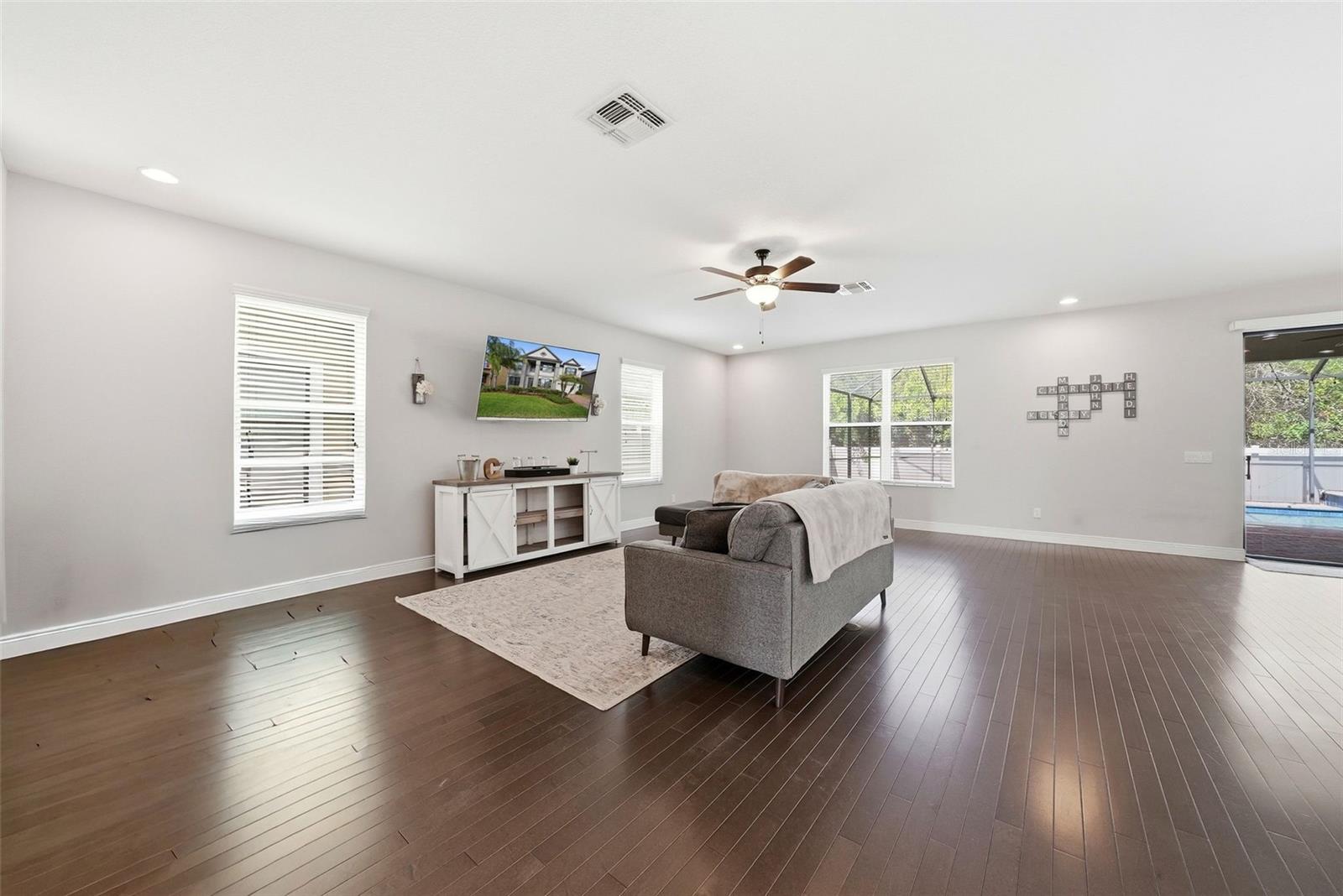 SOUTH COVE SUB PH 4 - Residential