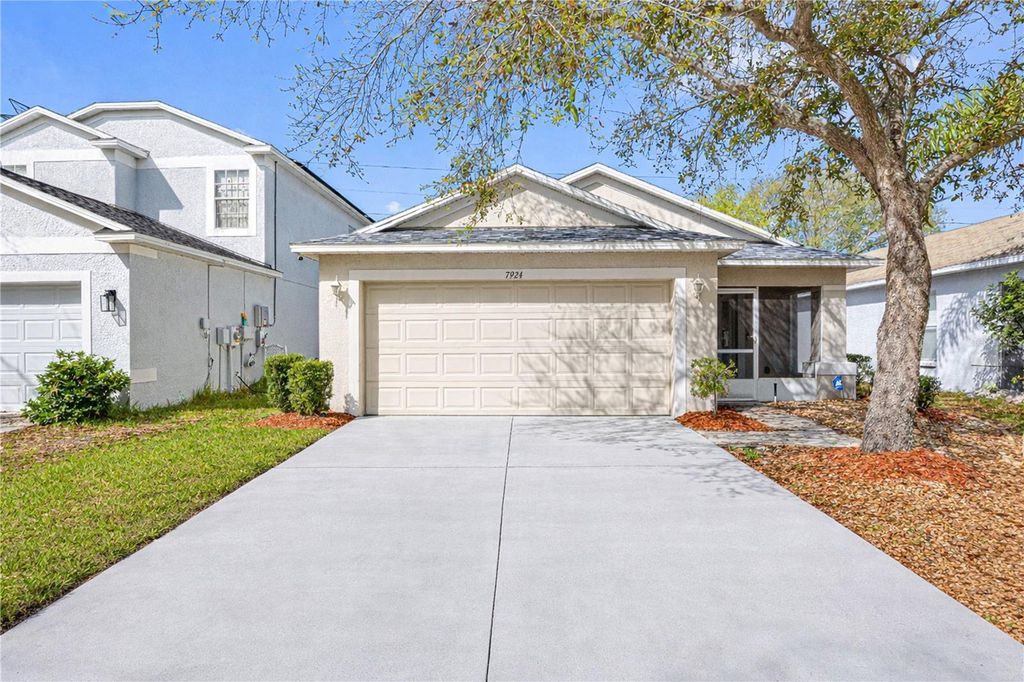 Photo of 7924 Carriage Pointe Drive, Gibsonton, FL 33534 (MLS # TB8485329)