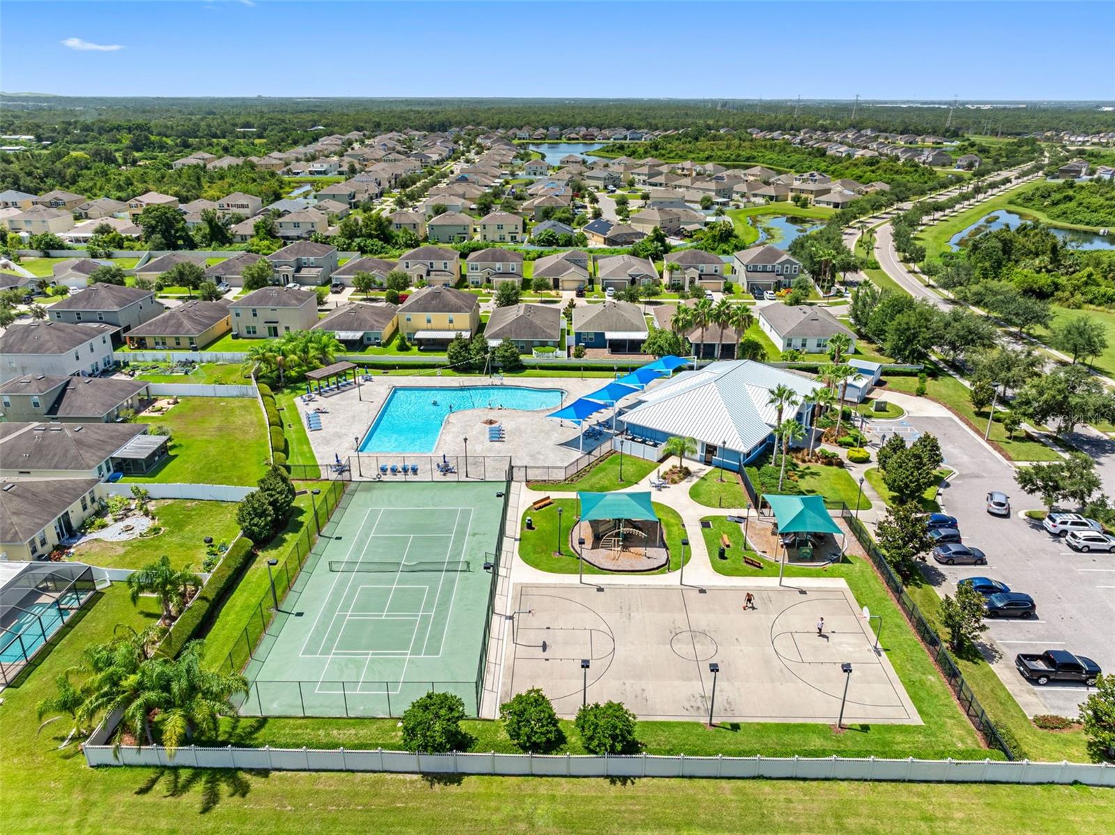 CARRIAGE POINTE PH 1 - Residential