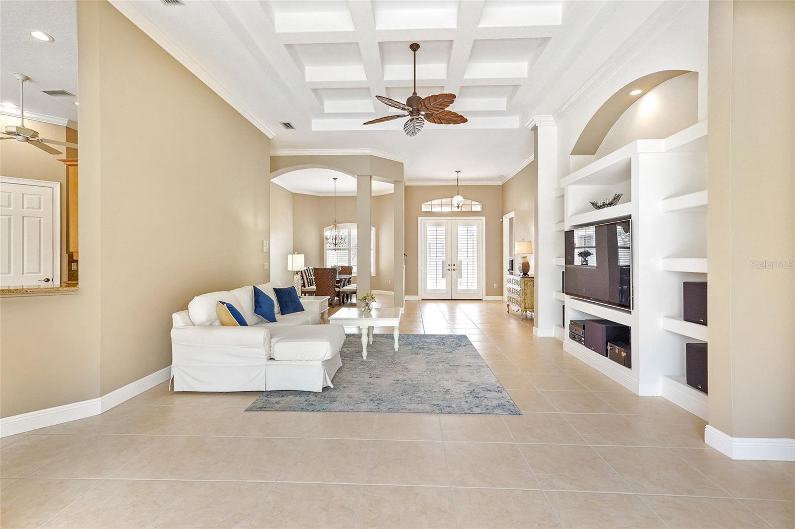 4245 CORSO VENETIA BOULEVARD