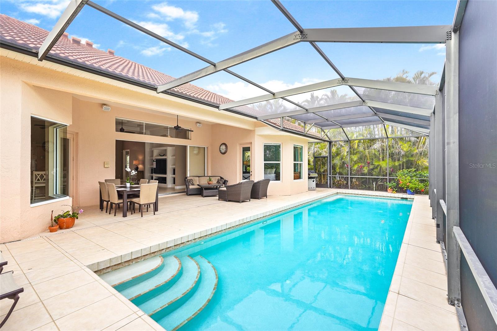 4245 CORSO VENETIA BOULEVARD