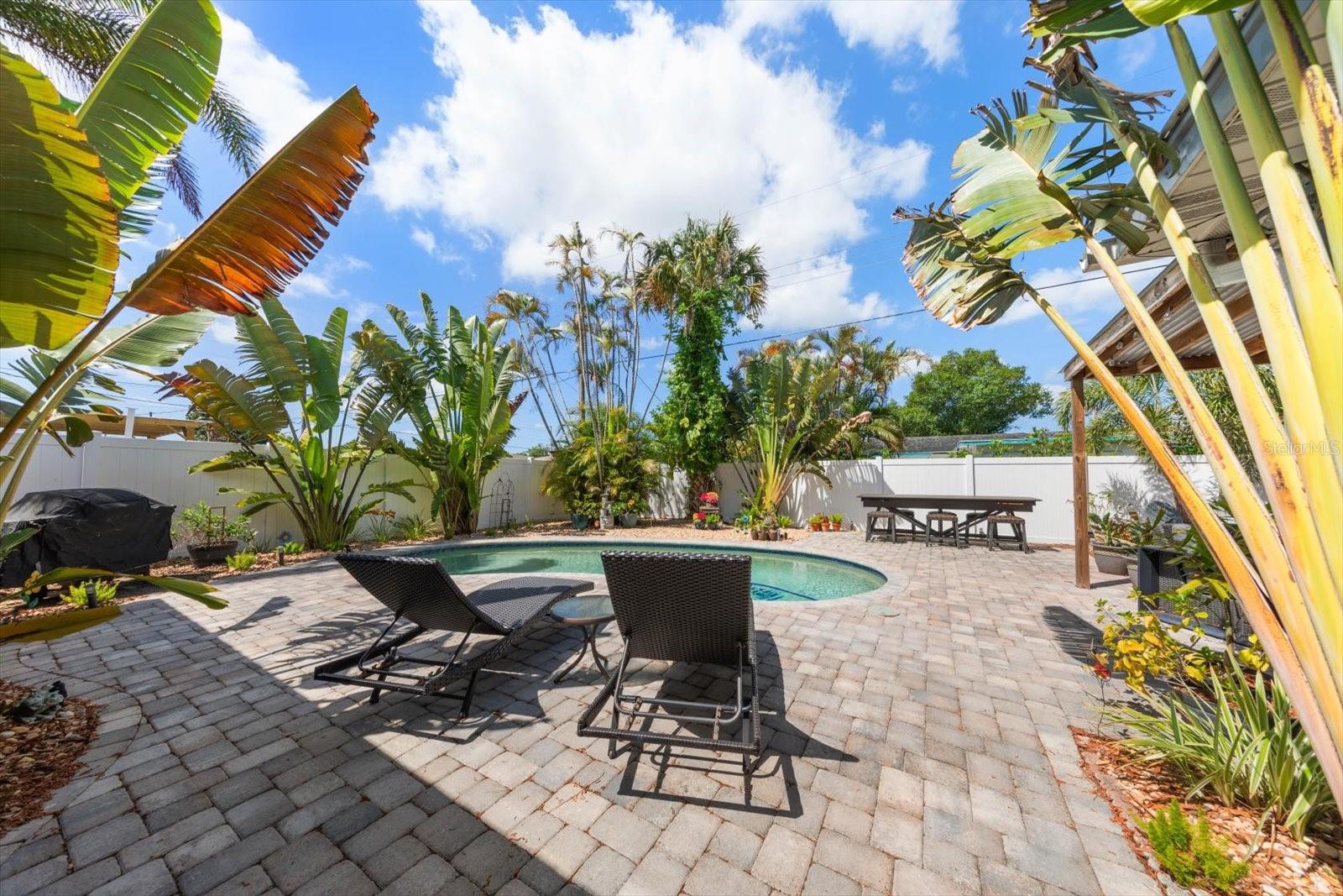 5042 LAKE CHARLES DRIVE N