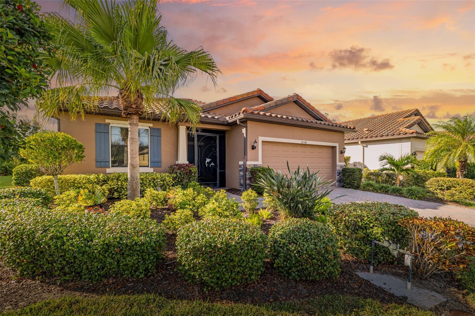 UNIVERSITY GROVES ESTATES RESERVE - Residential