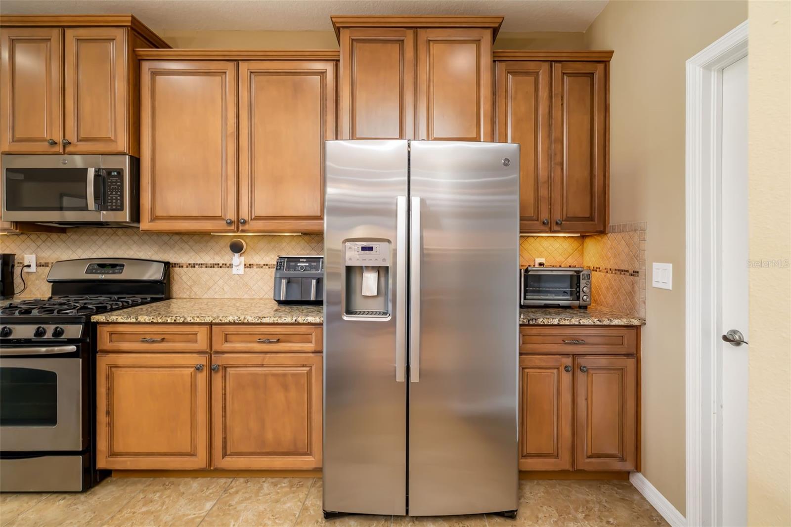 UNIVERSITY GROVES ESTATES RESERVE - Residential