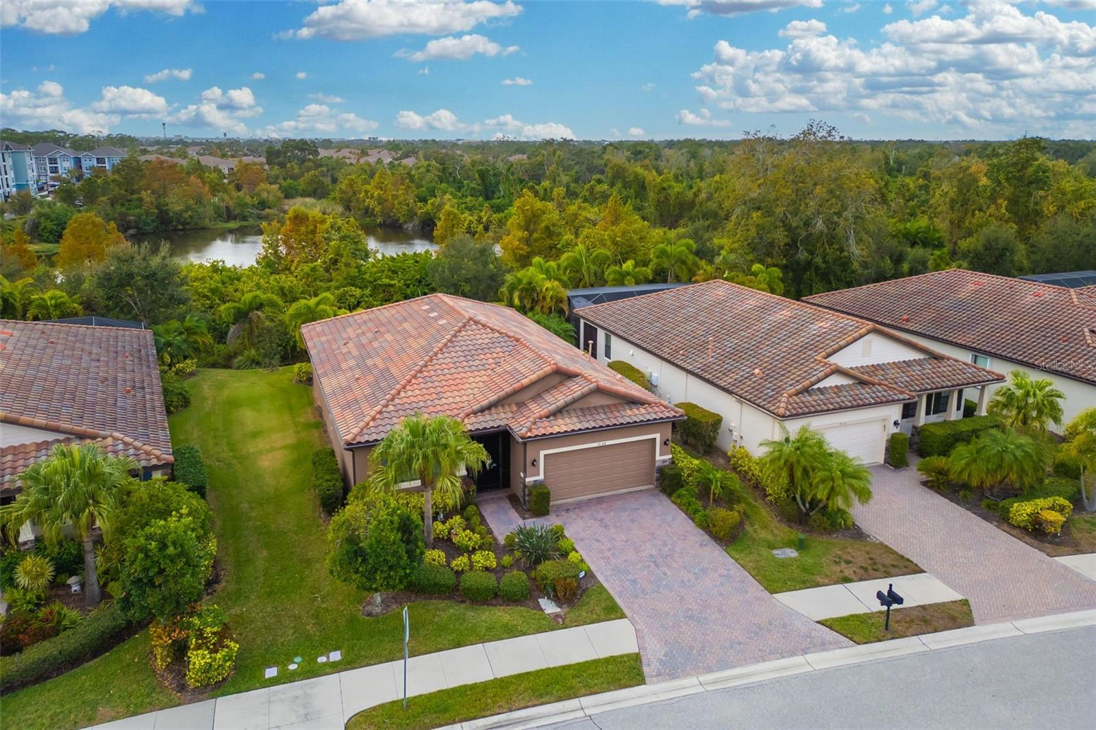 UNIVERSITY GROVES ESTATES RESERVE - Residential