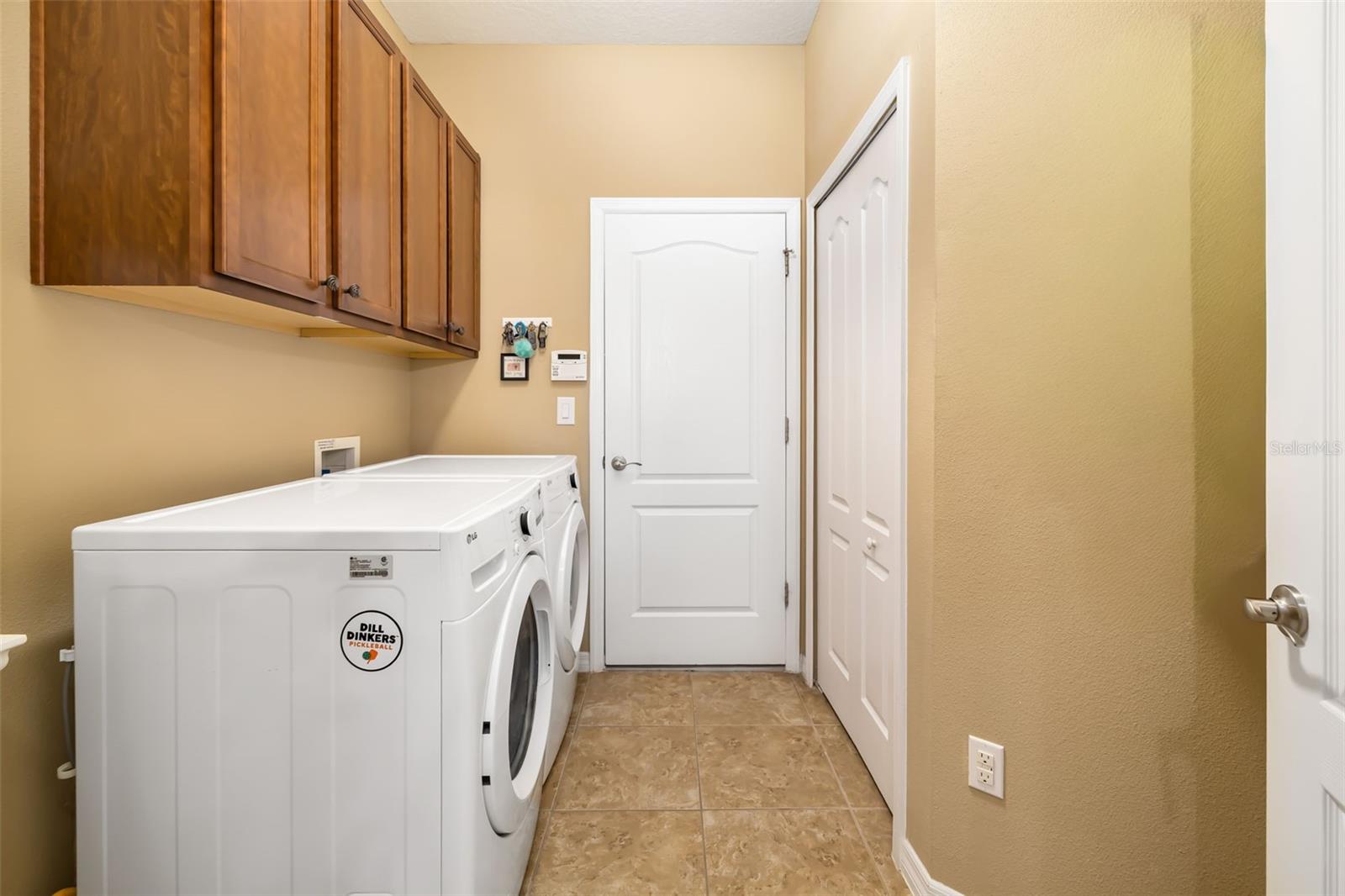 UNIVERSITY GROVES ESTATES RESERVE - Residential