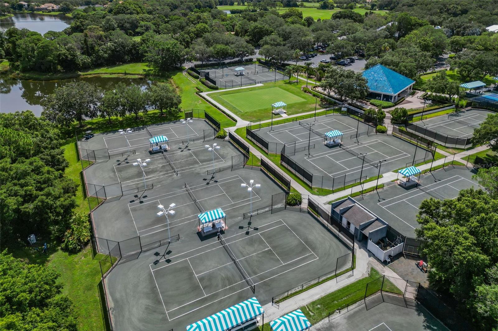 UNIVERSITY GROVES ESTATES RESERVE - Residential